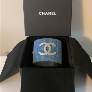CHANEL Cuff